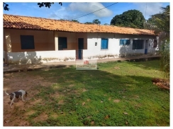 Fazenda com 4800 hectares, casa sede e 2 casas