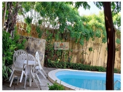 Casa com 4 quartos, sendo 1 suíte, DCE