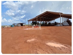 Fazenda com 11000 hectares, com 3000 hectares de abertura, sendo 1600 hectares em soja